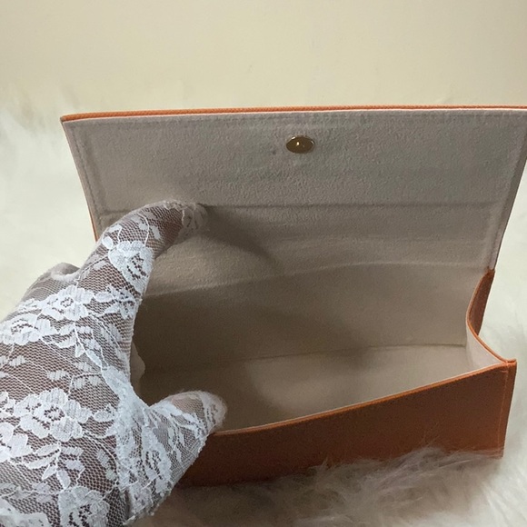 Tory Burch Sunglasses w/case,dust bag (NWOT) - Picture 5 of 9